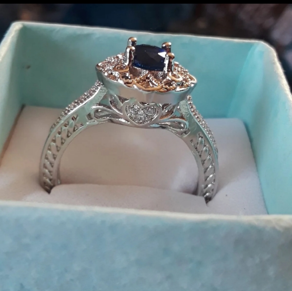 💜WEDDING/ ENGAGEMENT BLUE ROUND CUT RING SZ 9
